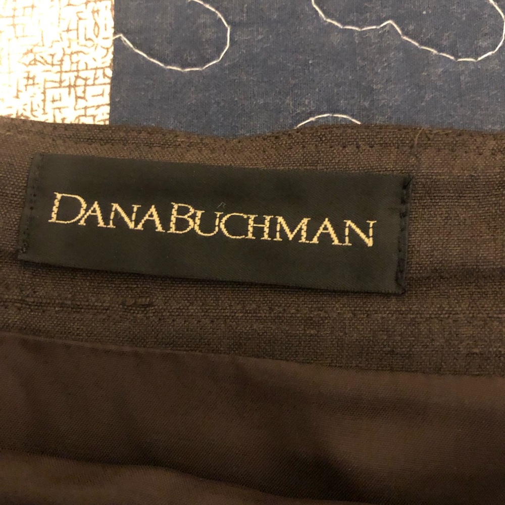 Dana Buchman 100% Silk Skirt in Brown with Back Split, size 20 - Picture 5 of 9